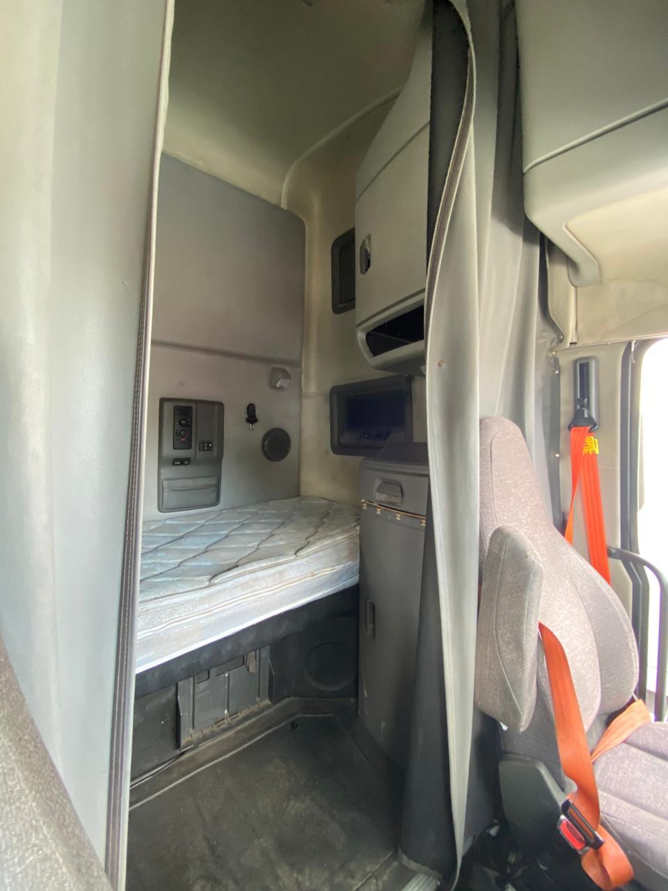 VOLVO VNL64T miniatura 11
